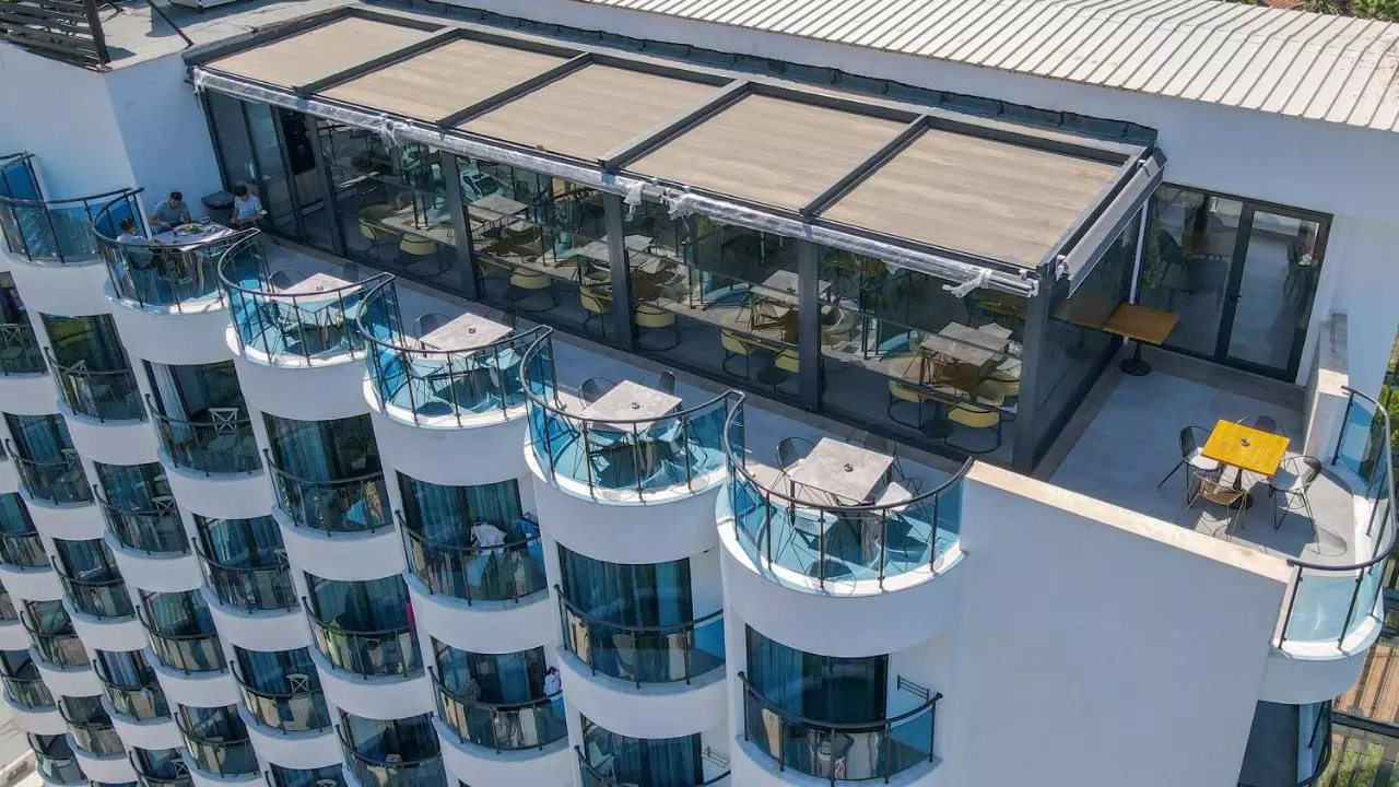 سیگنیچر بلو ریزورت